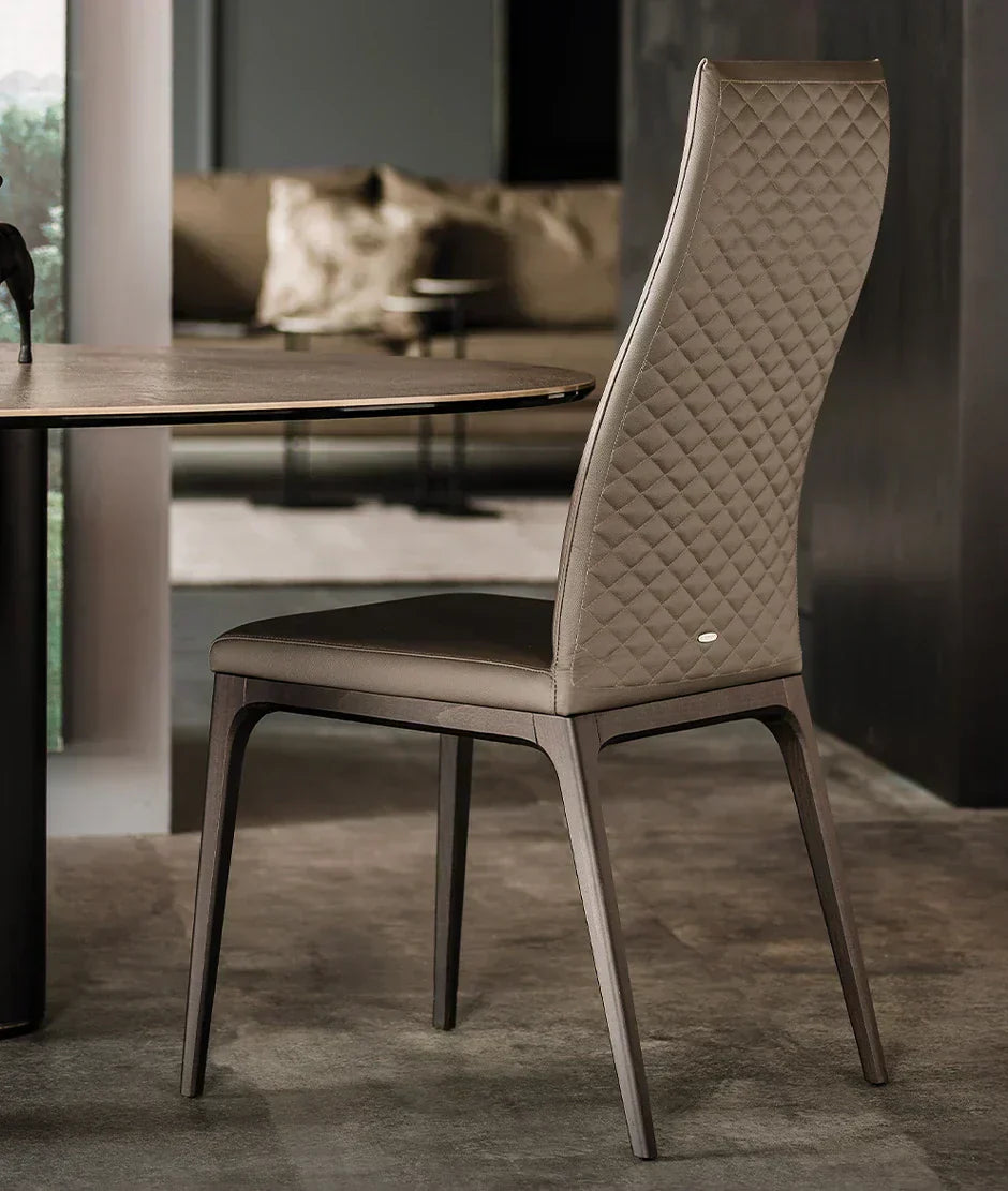 Dining chairs - mang ngôn ngữ của cơ thể chạm vào thiết kế