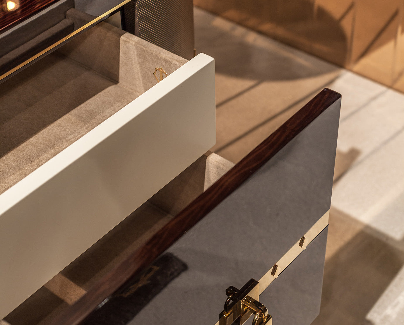 Tủ đầu giường Turri Diamond