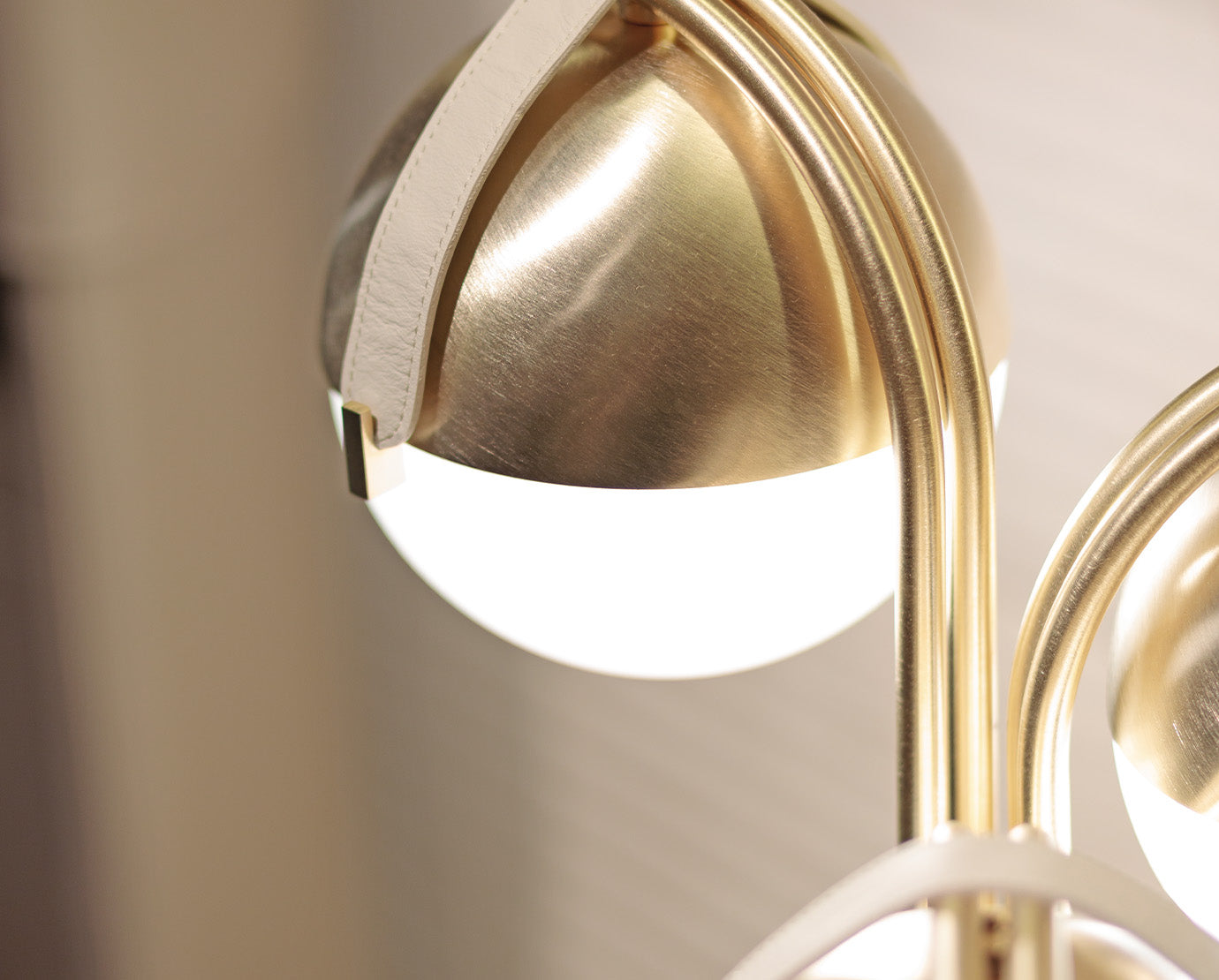 Đèn bàn Turri Eclipse