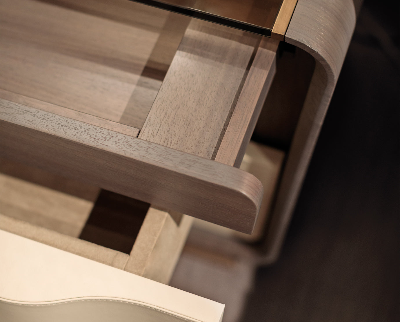 Tủ đầu giường Turri Melting Light